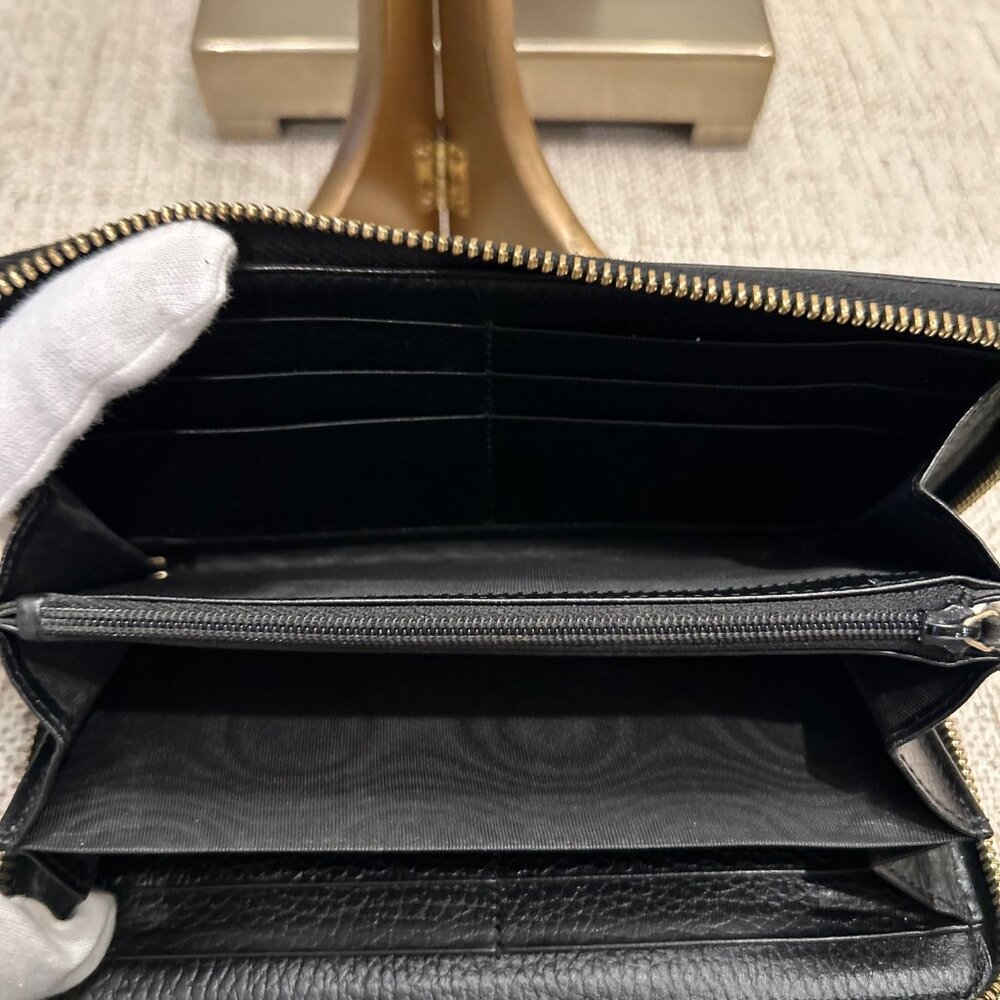 Authentic GUCCI GG Logo Zip Around Long Leather Wallet w/Gold Hardware - Picture 8 of 11
